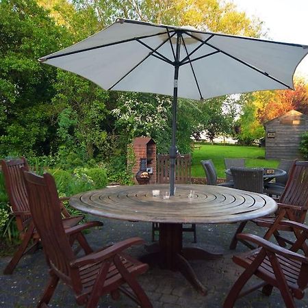 Stunning Barn Conversion Ideal For Large Families Bildeston 外观 照片