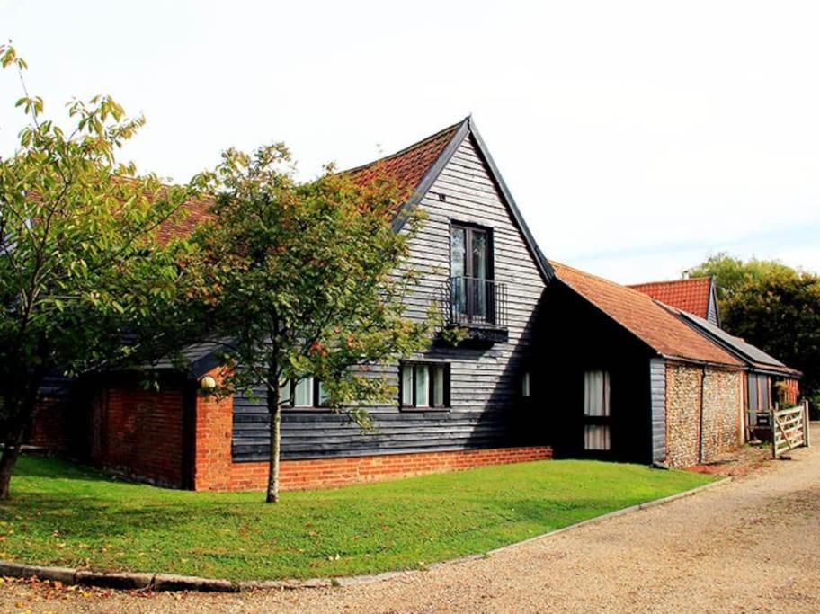 Stunning Barn Conversion Ideal For Large Families Bildeston 外观 照片