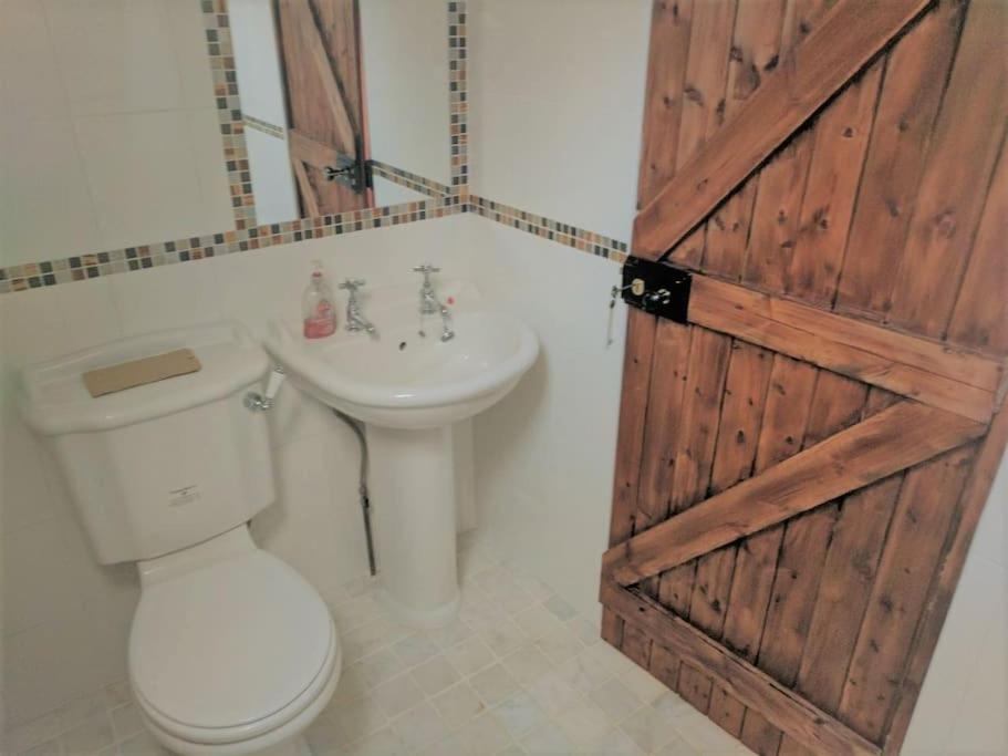 Stunning Barn Conversion Ideal For Large Families Bildeston 外观 照片