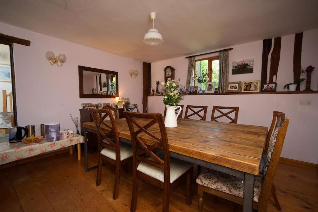 Stunning Barn Conversion Ideal For Large Families Bildeston 外观 照片