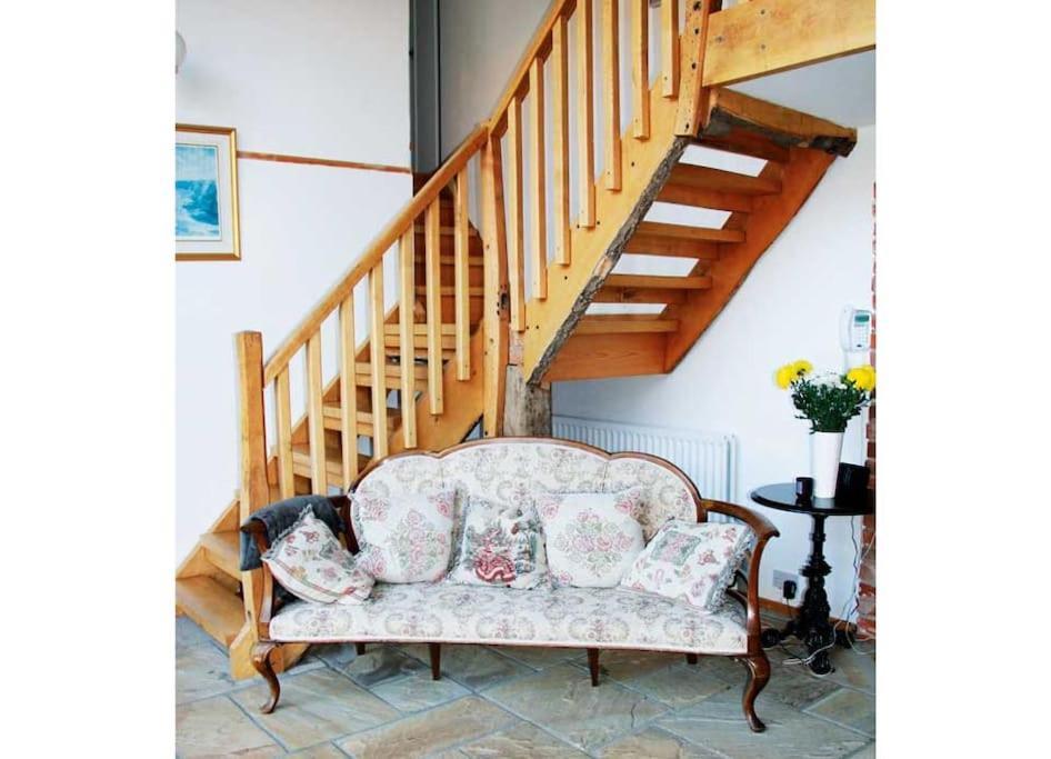 Stunning Barn Conversion Ideal For Large Families Bildeston 外观 照片